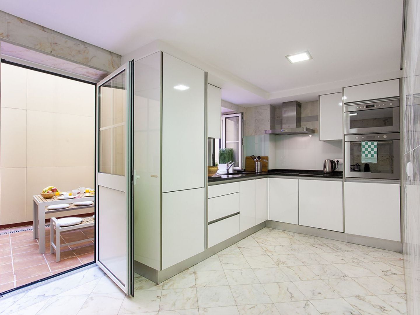 Chiado Patio Apartment Лиссабон Экстерьер фото