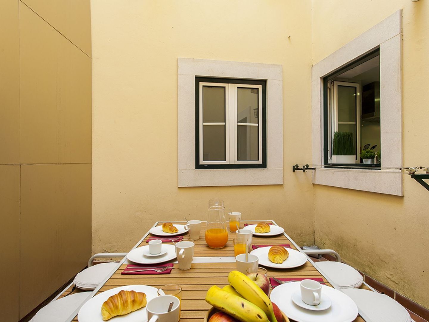 Chiado Patio Apartment Лиссабон Экстерьер фото